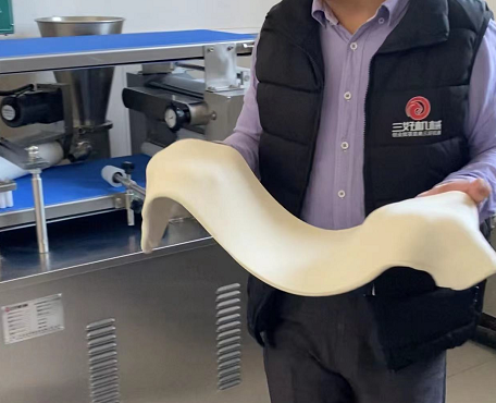 餃子機怎么做出薄皮大餡的餃子