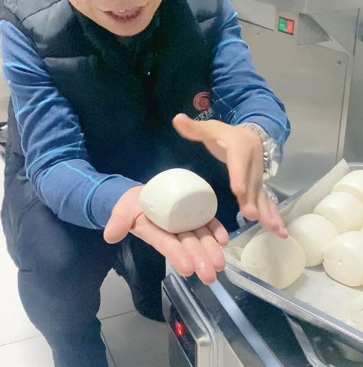 饅頭機生產(chǎn)線怎么做饅頭