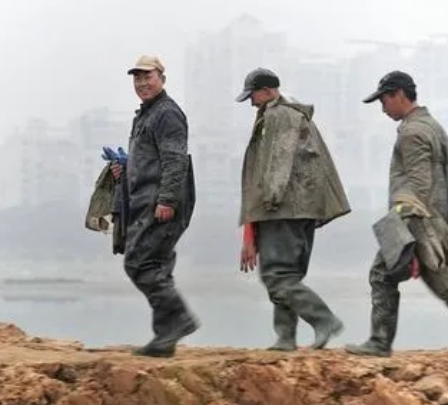 返鄉(xiāng)開面條坊是等頭發(fā)蒼白還是趁年輕？面條機(jī)需要幾個(gè)人操作？