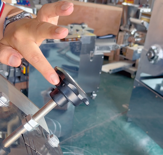 面條機(jī)刻度手柄怎么調(diào)節(jié)