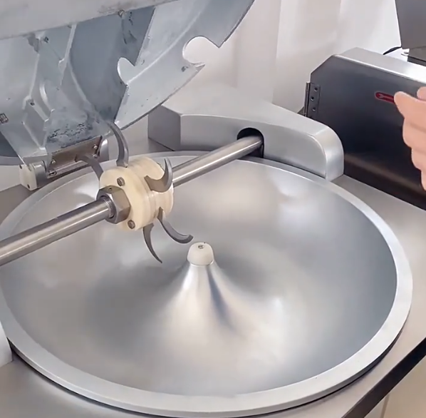 三好斬拌機(jī)工作原理