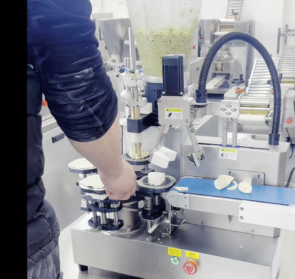 桌臺(tái)式大肚餃子機(jī)